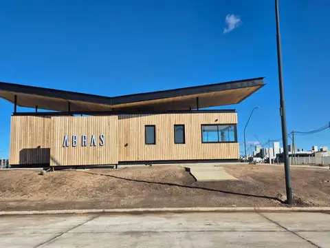 Abras de Manantiales Lote de 300 m2 todos los sercicios