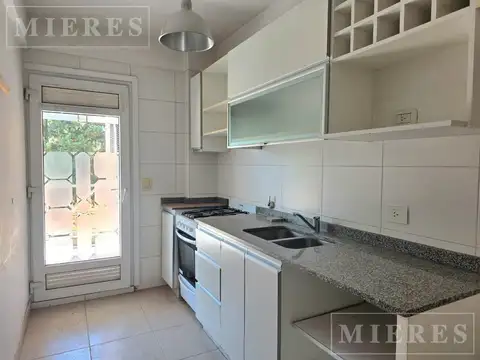 Departamento en Alquiler con 1 cocheras