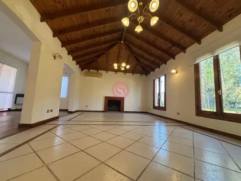 Casa en Alquiler de 3 dormitorios