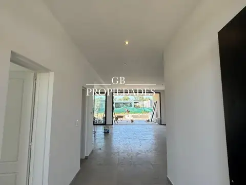 Casa en Venta en Pilar Del Este - Santa Elisa, USD 195.000