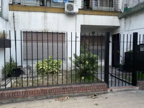 BRANDSEN 1200, Piso pb