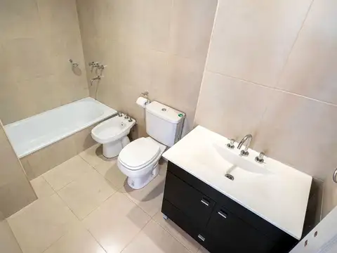 Depto Tipo Casa 8 ambientes con 4 baños