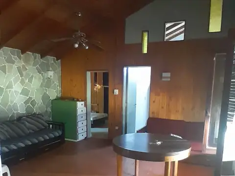 QUINTA CON HERMOSO LOTE DE 2000 M2. QUINCHO Y GRAN PISCINA!