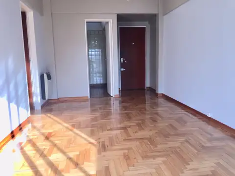 Departamento en Venta en Parque Chacabuco, USD 149.000