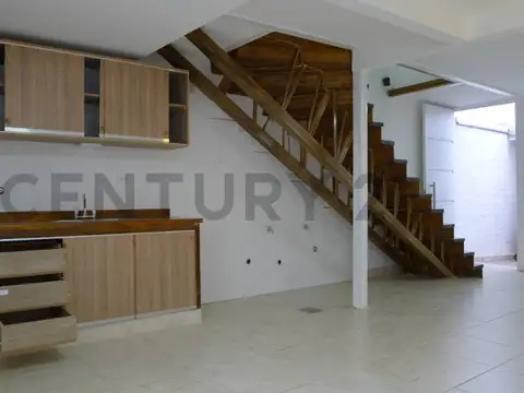 VENTA DUPLEX EN JESUS NAZARENO - GUAYMALLEN