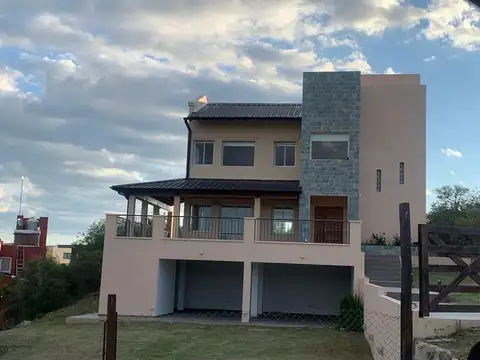 Casa en Venta de 3 dormitorios