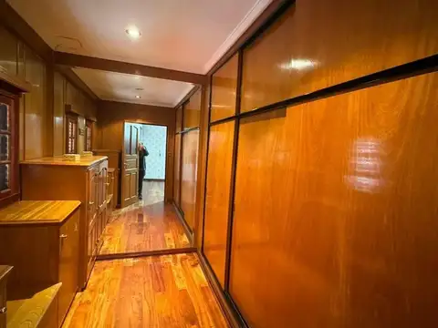 ESPECTACULAR CASA CHALET DE CINCO AMBIENTES