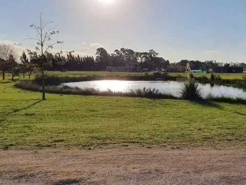 Venta Lote Barrio Las Calandrias  PERMUTA y CUOTAS