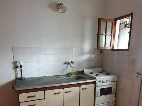 Departamento en Alquiler en Isidro Casanova, $ 400.000