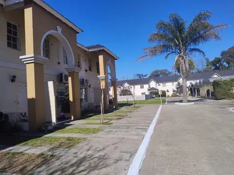 DUPLEX EN VENTA 4 AMB.157M2 MORENO BARRIO CERRADO