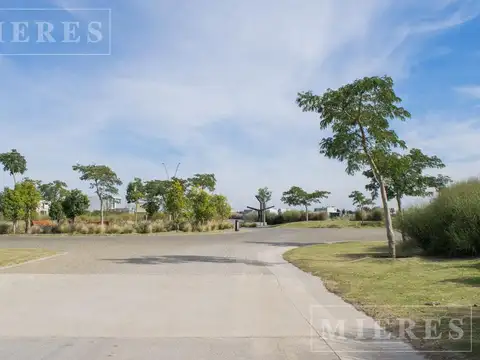 Lote  en venta en Puertos Barrio Amarras , a la  laguna