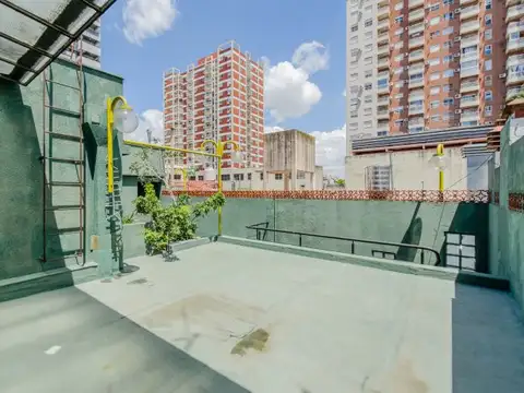 Depto Tipo Casa en Venta de 5 ambientes