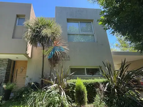 Casa  en Venta en Los Eucaliptos, Haras Santa Maria, Escobar