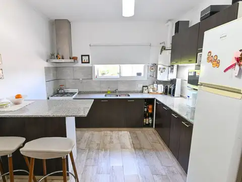 Departamento 4 ambientes con 2 baños