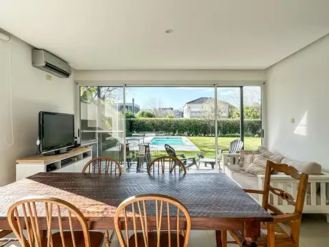 Casa en Venta al Este