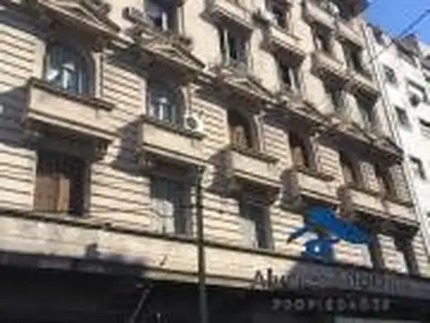 Oficina a 1 cuadra de Plaza Miserere 6 ambientes Apto Profesional
