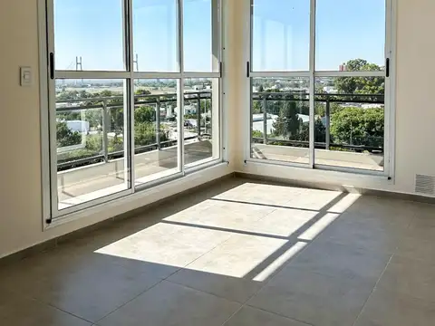 San Martín y Mariano Moreno - Dpto de 1 Dormitorio Externo. Cochera disponible.