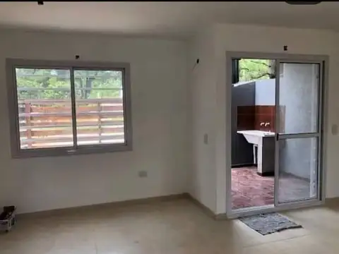 Depto Tipo Casa 3 ambientes con 1 baño