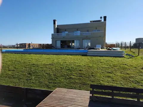 Casa en Venta de 4 dormitorios