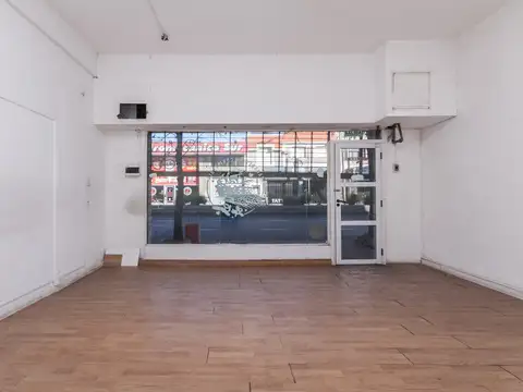 Avenida Hipolito Yrigoyen 10100