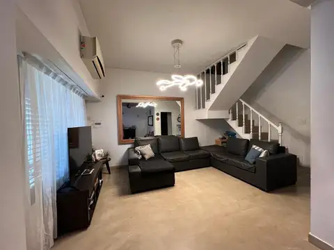 Casa en Venta en Castelar, USD 300.000