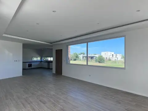 Casa en Venta a Estrenar - Barrio San Sebastian