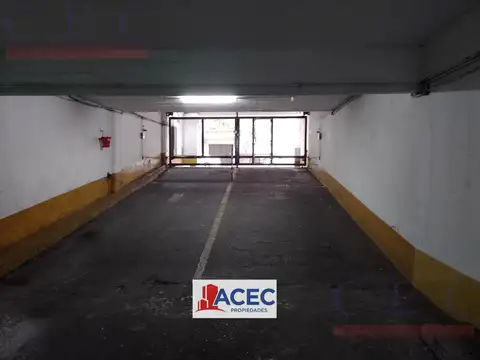 Paraguay 400 - Cochera  Nivel 1º