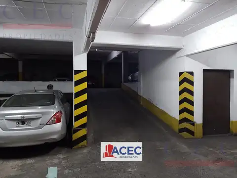 Paraguay 400 - Cochera  Nivel 1º