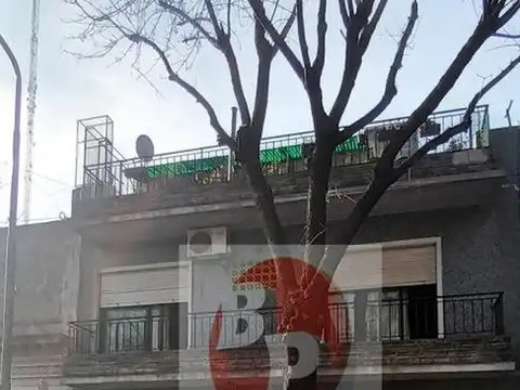 EXTRAORDINARIO T/CASA  2 DORMITORIOS - ENTRADA INDEPENDIENTE