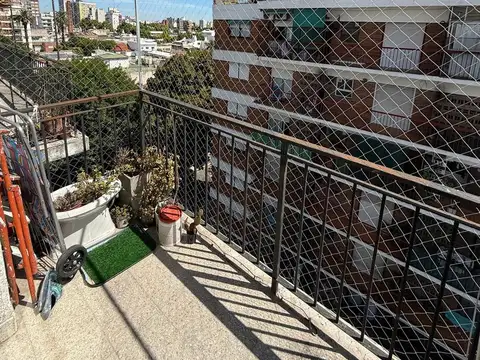VENTA DEPTO 2 AMB EN FLORESTA C/BALCON