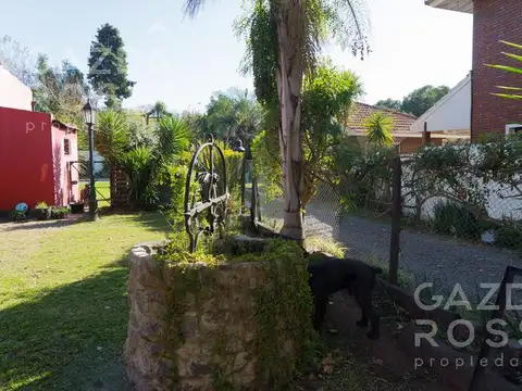 Casa en Venta con 4 cocheras