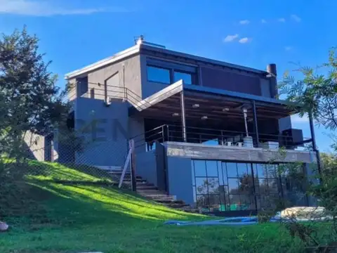 La Deseada Country, Casa 3 Niveles Oportunidad 