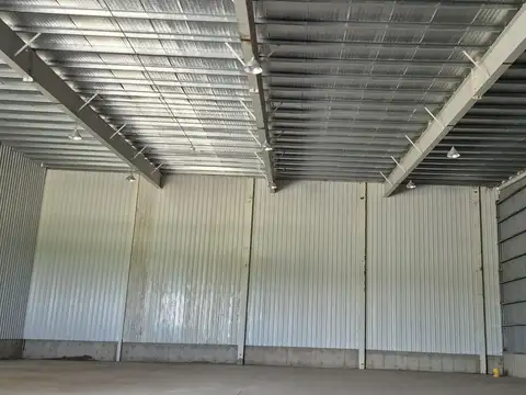 Galpon en Alquiler en Alvear, USD 3.000