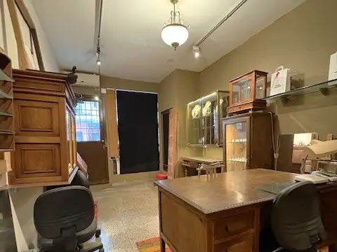 Local en Alquiler Via Pública