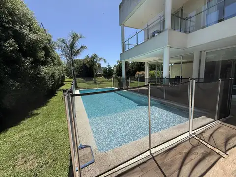 Moderna casa en alquiler Rumenco