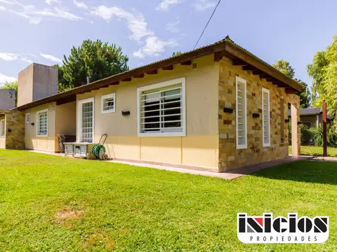 Casa Para 12 Pasajeros con Quincho y Piscina - Nueva Atlantis - C930