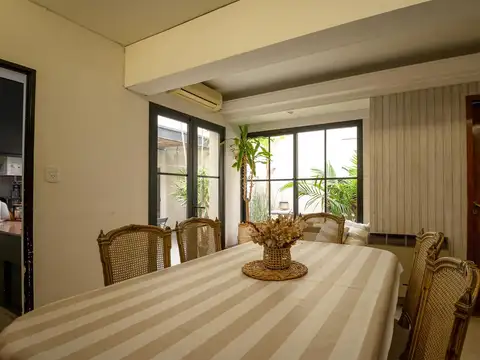 Casa en venta en Junin, tres dormitorios céntrica