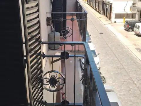 Venezuela 500, Piso 1