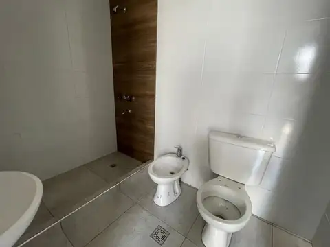 Casa 2 ambientes con 1 baño