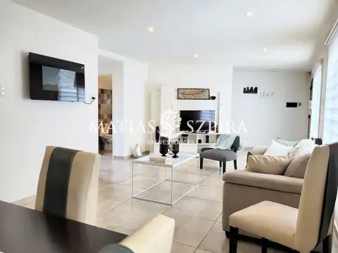 Casa 4 ambientes con 3 baños