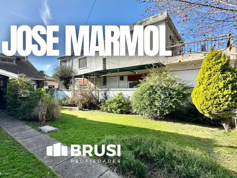 CASA EN VENTA DE 5 AMBIENTES SOBRE GRAN LOTE - JOSE MARMOL