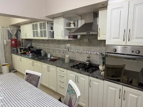 Casa en Venta en Villa Luzuriaga, USD 220.000