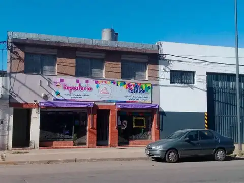 DEPARTAMENTO 2 DORMITORIOS PLANTA ALTA SOBRE AV. ARIJÓN