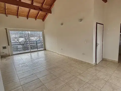 Depto Tipo Casa en Alquiler de 3 dormitorios