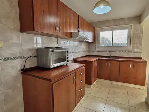 Depto Tipo Casa en Alquiler en Los Pinares, $ 900.000