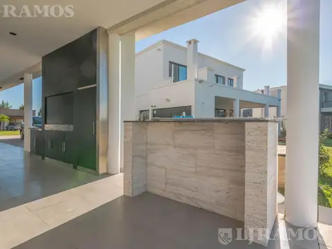 Casa en Alquiler en San Sebastian, USD 2.300