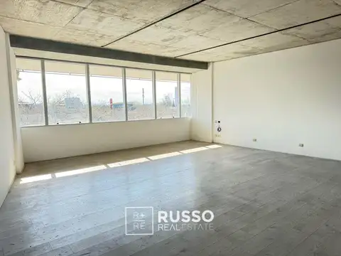 Oficina en Alquiler con 1 cochera