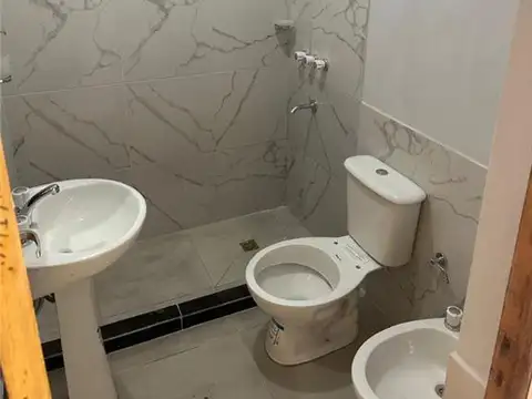 Casa en Alquiler con 1 cochera