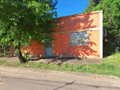 VENDO CASA A REFACCIONAR EN ARROYO BARU 