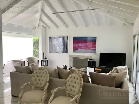 Casa en Alquiler Temporal en Haras Santa Maria, USD 3.000